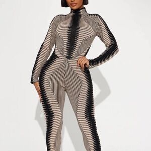 Fashion Nova Black & Beige Geometric Mock-Neck Jumpsuit